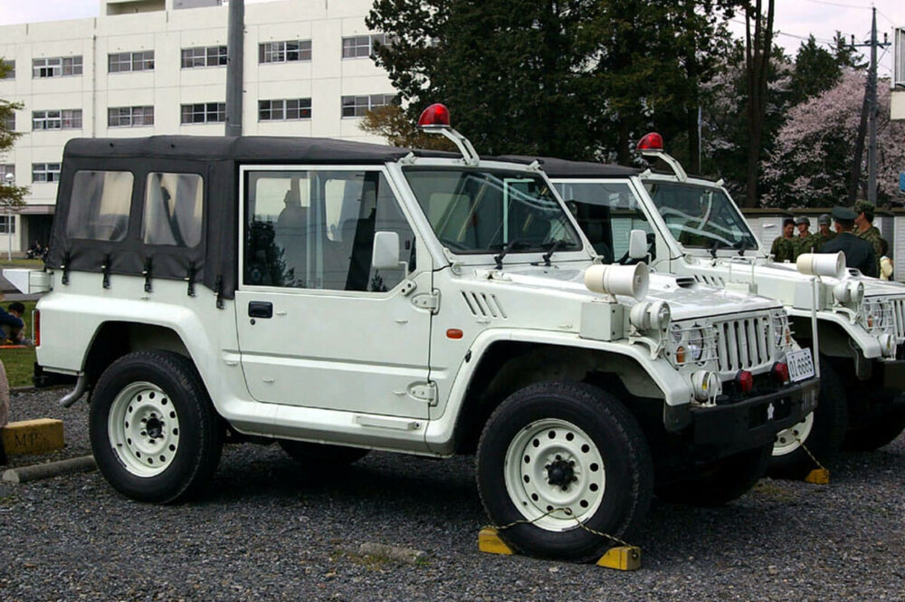 自衛隊警務科車両 73式小型トラック