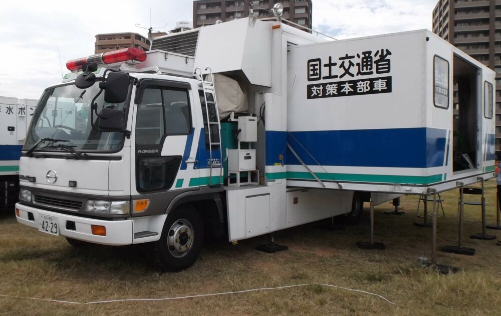 国土交通省 災害対策本部車