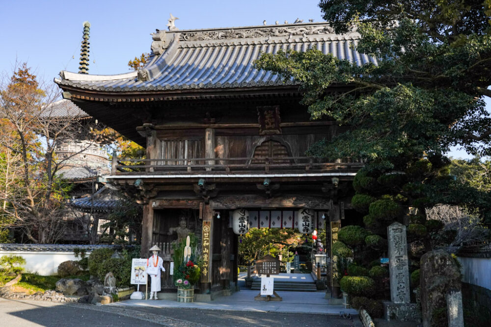 お遍路(四国霊場88ヶ所)第1番札所 霊山寺の山門