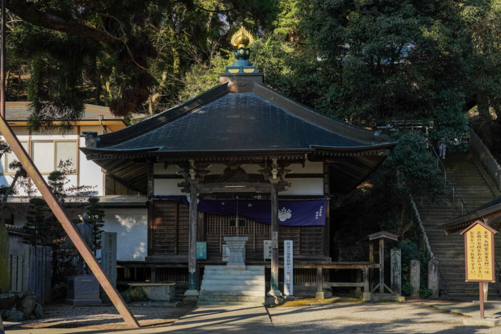 お遍路 第2番札所 極楽寺の薬師堂