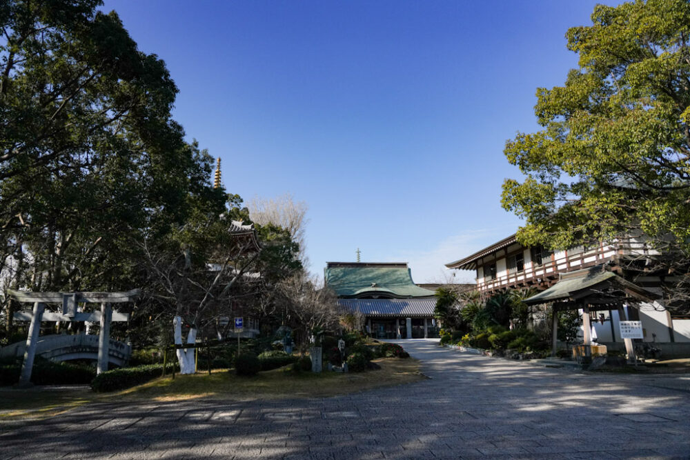 お遍路 第6番札所 安楽寺 の境内