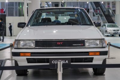 【トヨタ カローラ AE82】メカニズム刷新!FFで登場したスポーツセダン