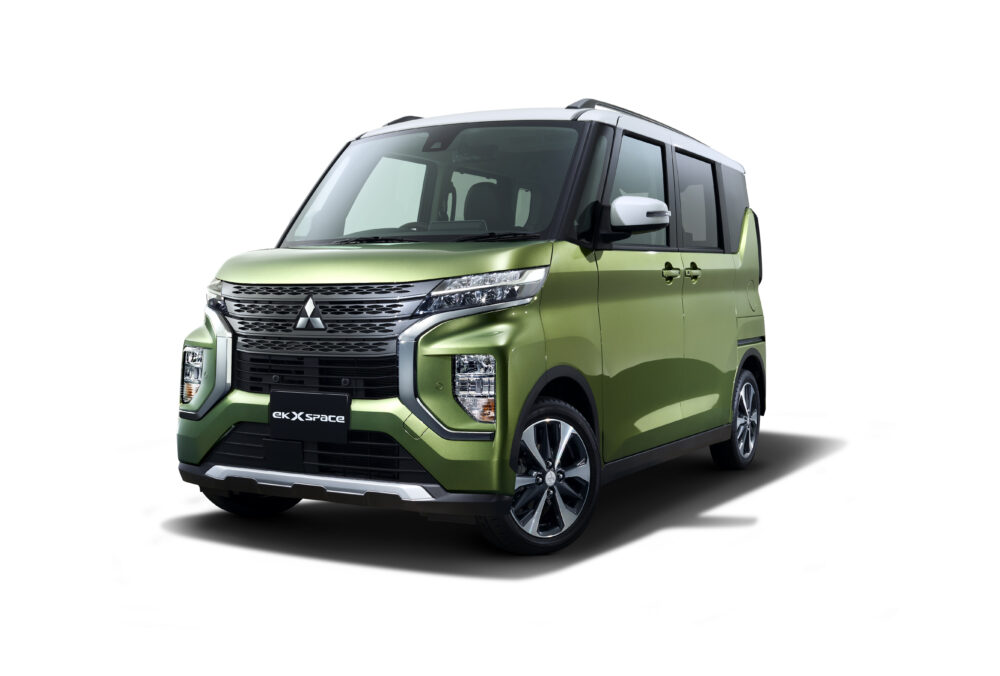 三菱新型eKクロス スペース
