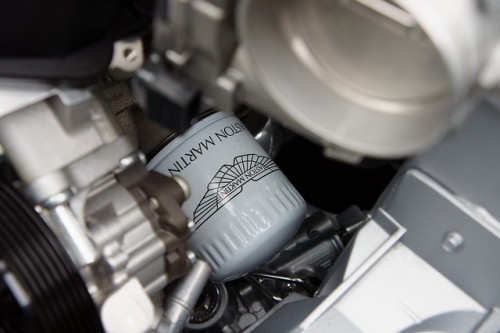 オイルエレメントとは 交換方法や交換時期 費用など Moby モビー