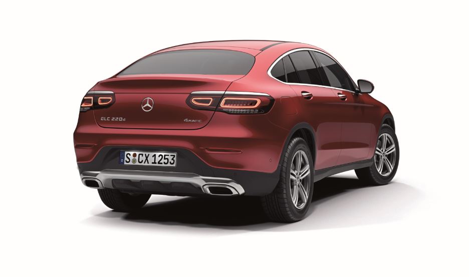 現行モデル発売年月日:2016年2月9日
新車価格:721万~807万円
画像は、300 4MATIC