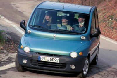 フィアット・ムルティプラまとめ|独創的なMPV!中古車価格と燃費や故障など