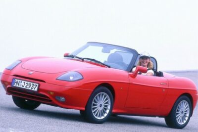 フィアット・バルケッタまとめ|2シーターのロードスター!中古車価格や維持費は?