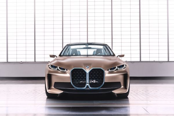 BMW コンセプトi4フロント