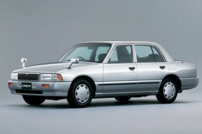 【日産クルーはドリフト車】実燃費や性能からカスタム&チューニングについても