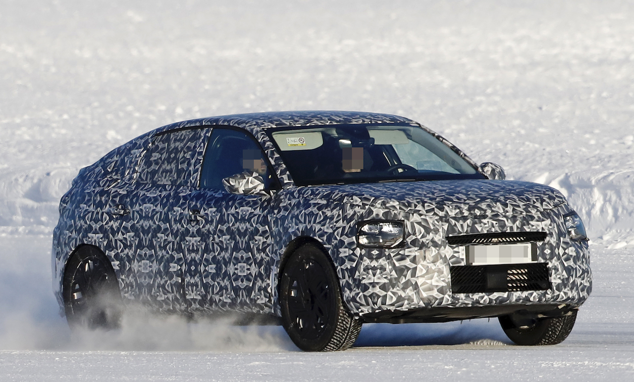 シトロエン C4カクタス後継新型は C4エアクロスsuv か プロトタイプをスクープ Evも登場 Moby モビー