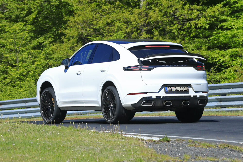 新型ポルシェ カイエン クーペ GTS
プロトタイプ スパイショット
リア・ボディサイド