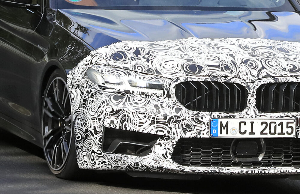 改良新型BMW M5 プロトタイプ スパイショット
フロントグリル拡大