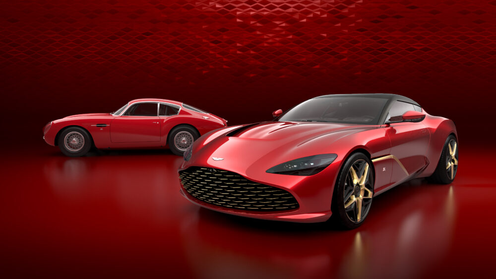 アストンマーティンが公開した「DBS GT ザガート」(画像右)と左のクラシックなスポーツカーは復刻生産される「DB4 ザガート」の画像。