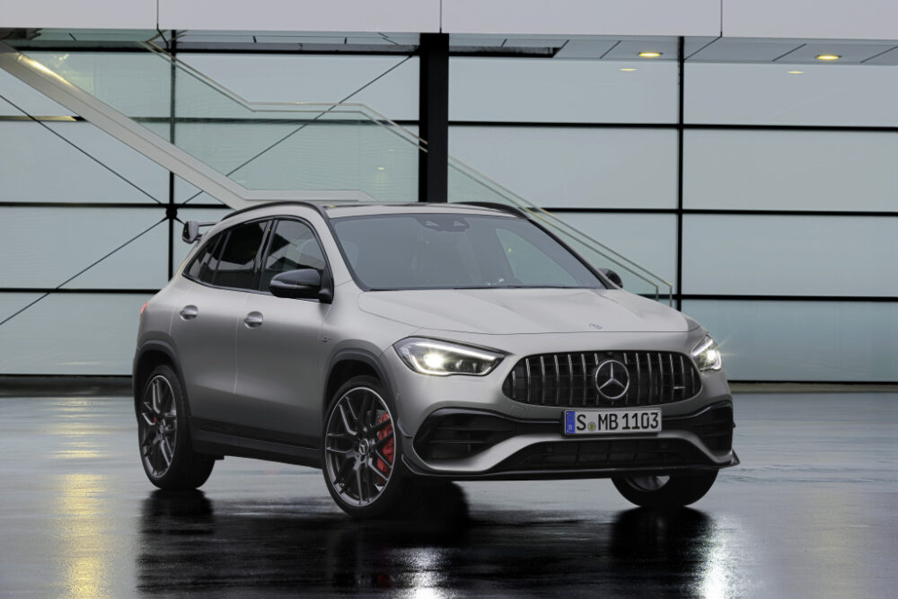 メルセデスAMG GLA 45