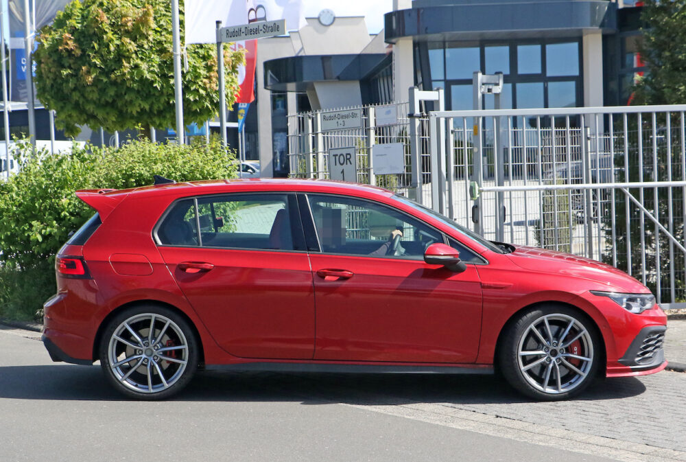 新型フォルクスワーゲン ゴルフ GTI TCR プロトタイプ スパイショットボディサイド