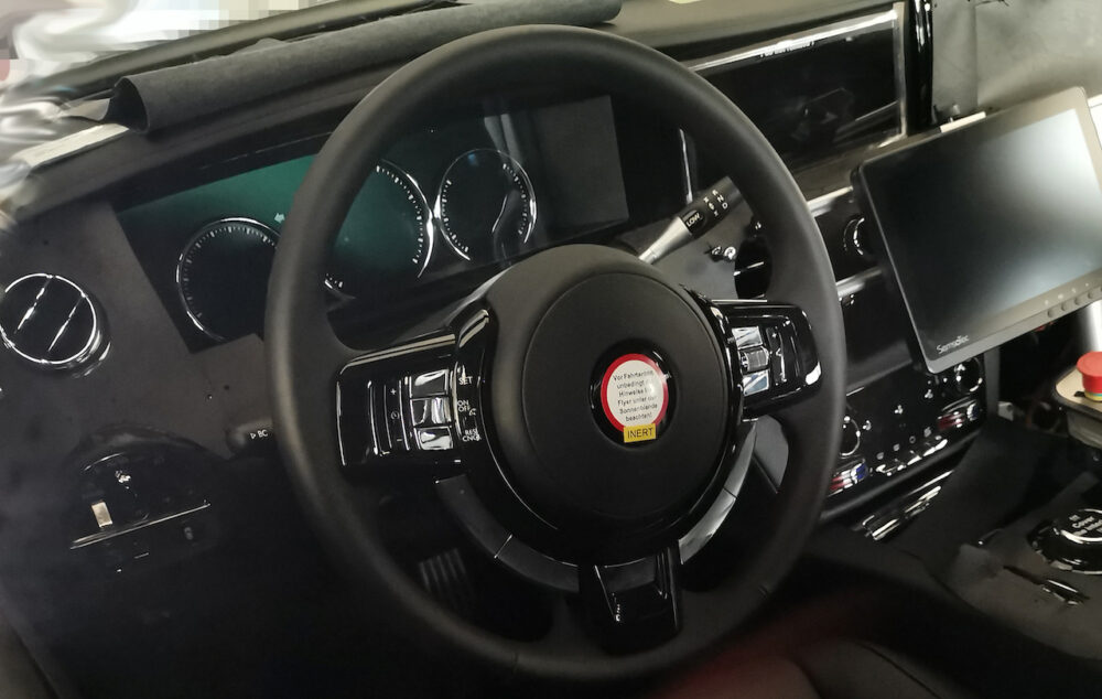 次期新型ロールス・ロイス ゴースト プロトタイプ スパイショットハンドル・メータークラスター