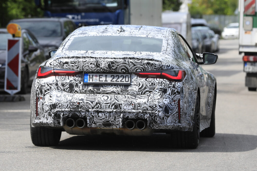 次期新型BMW M4クーペ プロトタイプ スパイショットリア