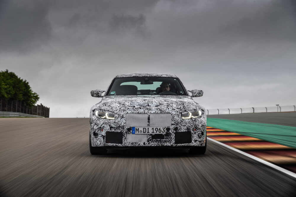 次期新型 BMW M4クーペ 公式リークフロント