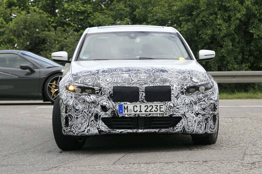 新型 BMW 3シリーズ(i3)プロトタイプ スパイショットフロント
