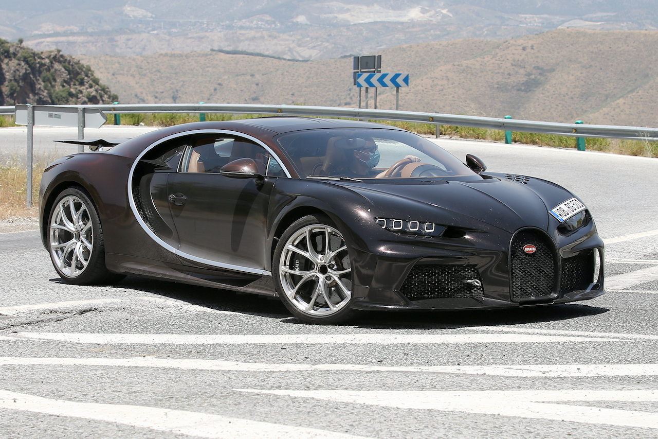 1600馬力 ブガッティ シロンに新型派生モデル爆誕か 謎のプロトタイプをスクープ Moby モビー