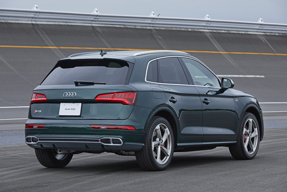アウディ SQ5 現行モデル リア
