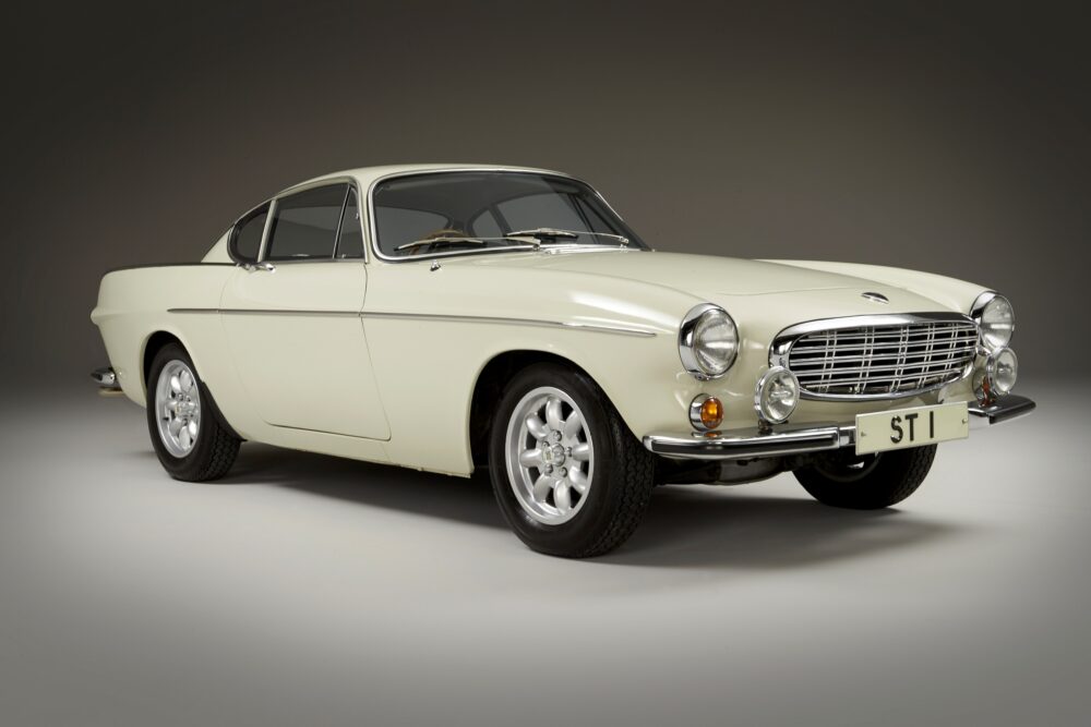 ボルボ P1800 S ST1 (1967年)
フロントサイド