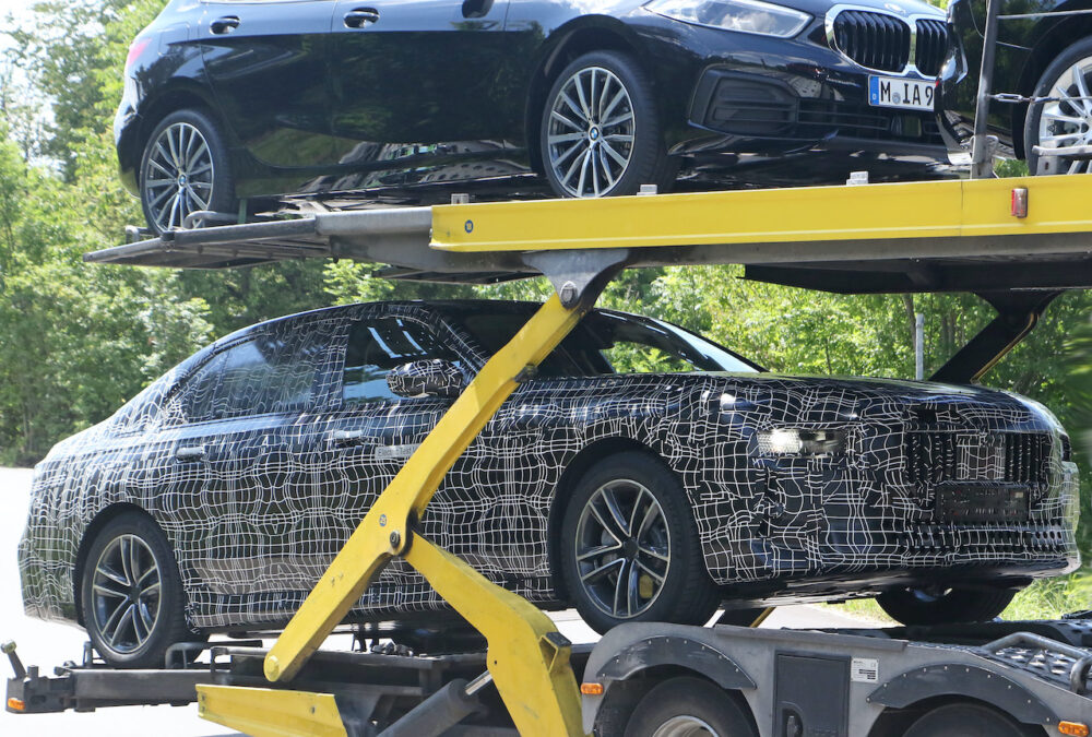 新型 BMW i7 市販型プロトタイプ スパイショットフロントサイド