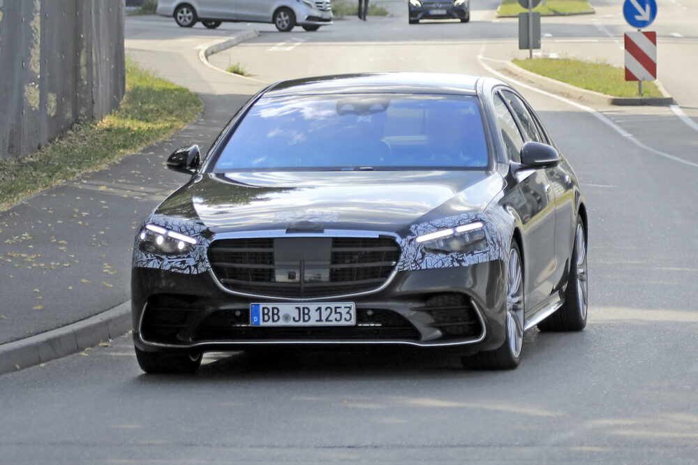 次期新型メルセデス・ベンツ Sクラス プロトタイプ スパイショットフロント