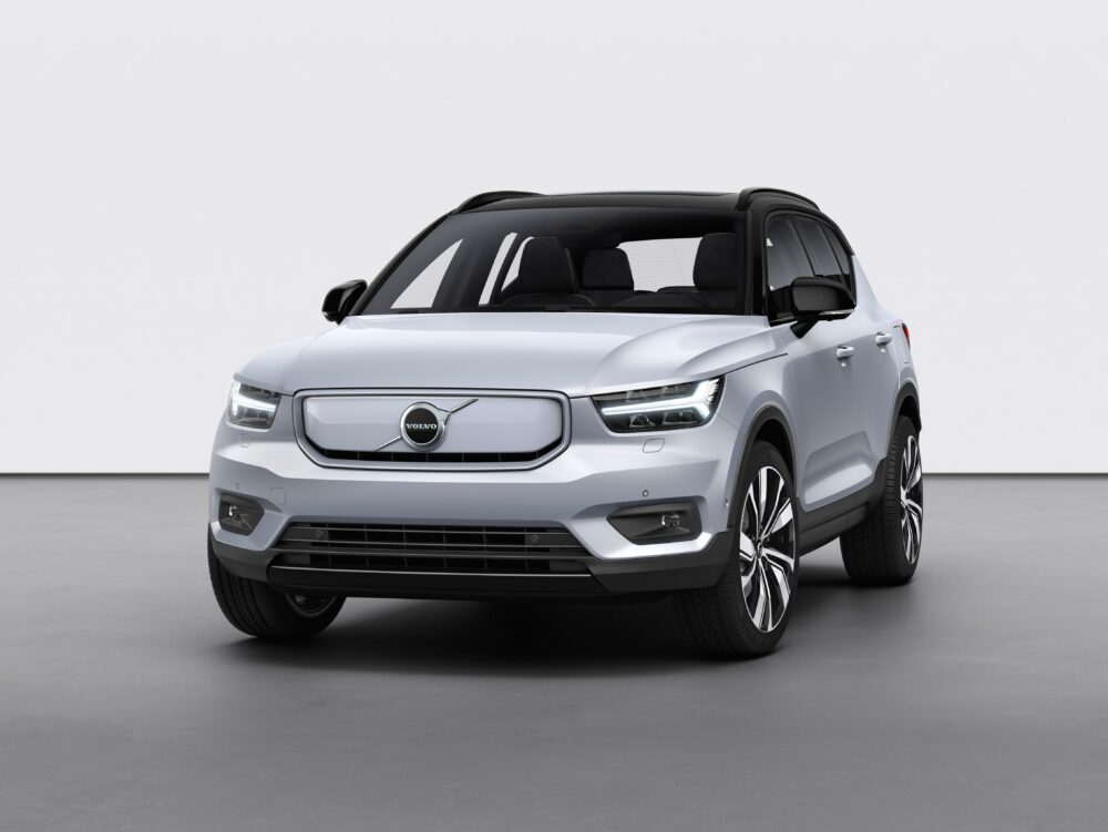 ボルボ XC40 のピュアEVモデル「Recharge P8」 AWD