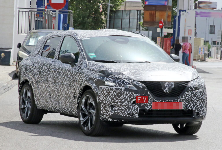 次期新型日産キャシュカイはエクストレイルと共有のフロントに プロトタイプをスクープ Moby モビー