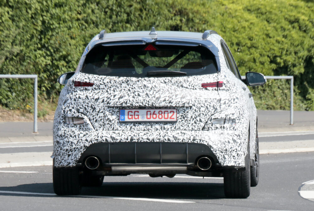 新型ヒュンダイ コナN プロトタイプ スパイショットリア