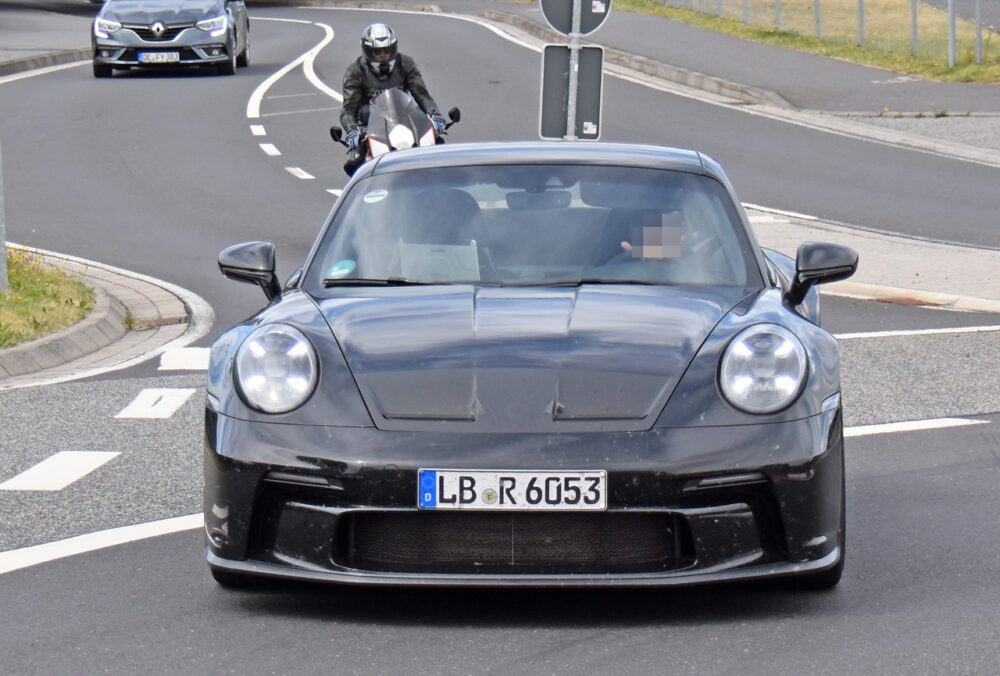 新型ポルシェ 911 GT3ツーリング プロトタイプ スパイショットフロント