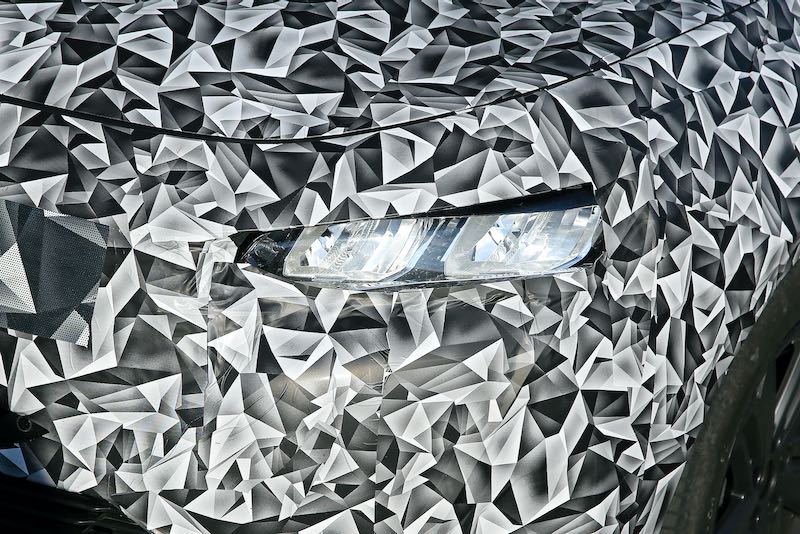 次期新型プジョー308 プロトタイプ スパイショット ヘッドライト周り