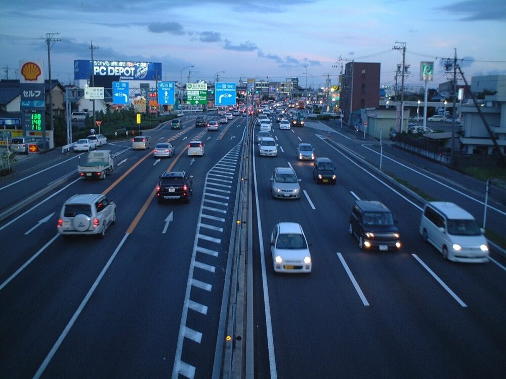 右折レーン手前の部分が導流帯
