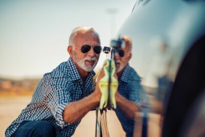 夏には夏の洗車方法がある?夏季シーズンに注意したい汚れと洗い方