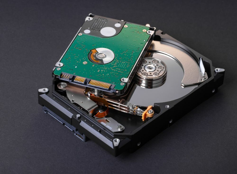 あの事故の影響で来年7月から新車価格が上昇する 運転情報記録装置が搭載義務化 Moby モビー