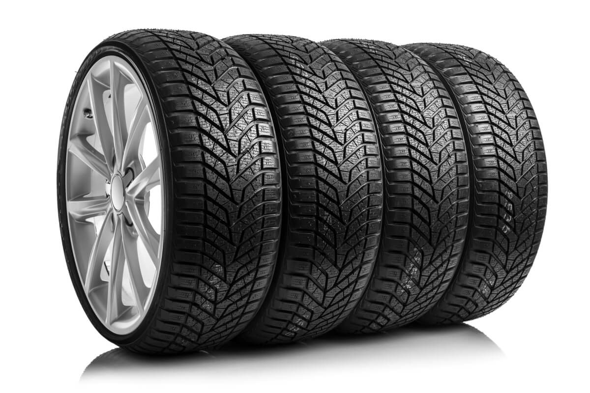 車のトレッドが変わると走りにどう影響する ボディとタイヤで違う意味と役割 Moby モビー