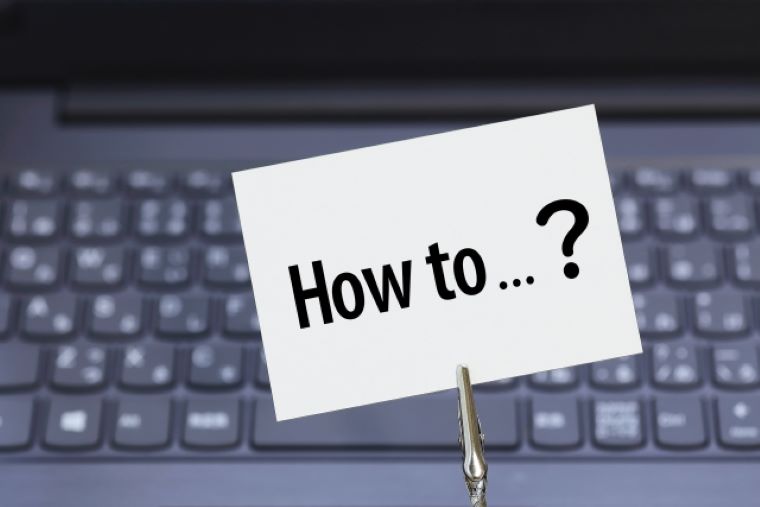 How to と書かれた紙