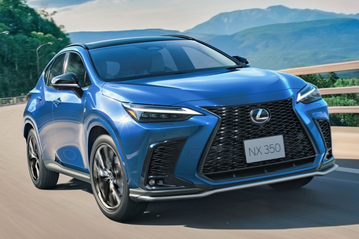 レクサスが新型「NX」を発表！レクサス初のPHEVに搭載される各種装備が