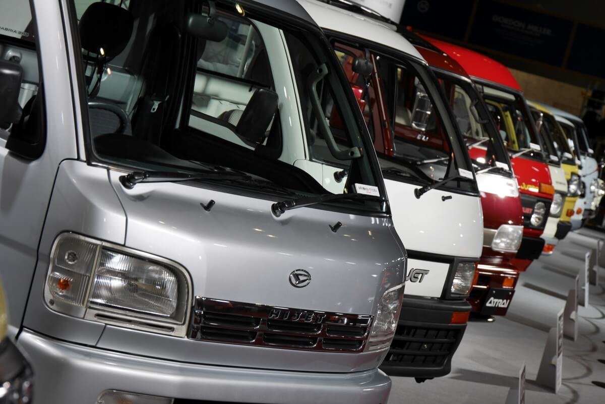 ダイハツ歴代ハイゼットシリーズが集結！あなたの印象に残るのは何代目