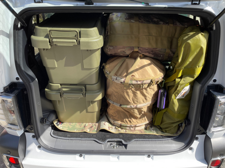 防水グランドシートで汚れ防止 タフトをいつでも清潔に 車に積んでいるオススメギア Moby モビー