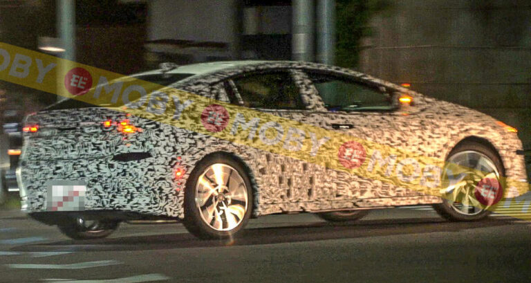 続報 新型プリウス鮮明スクープ フロントや一文字テール ホイールなど多数判明 Moby モビー