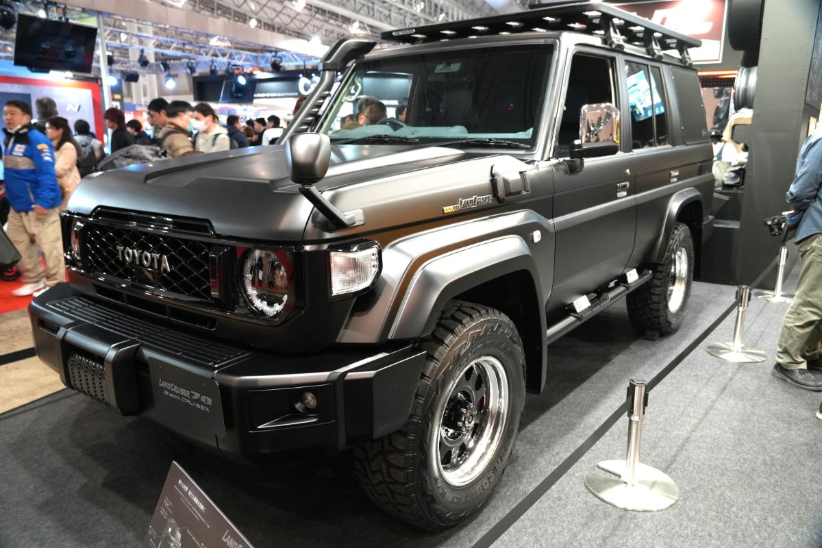 新品未使用　トヨタ　カラーサンプル　ランドクルーザー70 ブラック　黒　非売品 Yahoo!オークション -「ランクル70 ミニカー 非売品」の落札相場・落札価格