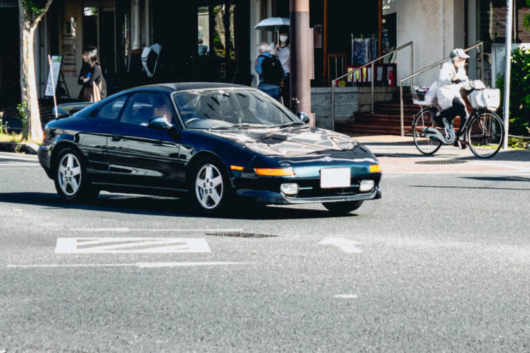 古い車はなぜ魅力的？旧車デザインの特徴や旧車風カスタムの費用を解説 | 2ページ目 (4ページ中) | MOBY [モビー]
