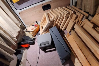 【実体験】商用ハイエースの車中泊DIY！毎年車検をラクに乗り切る工夫を紹介