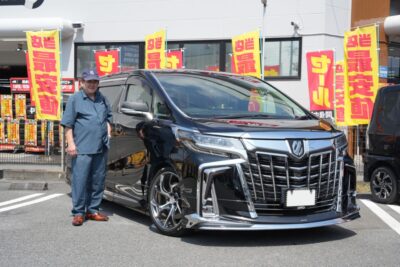 ポイントは内外装ともにメッキとブラックのハーモニー　トヨタ　アルファード【みんなのクルマ】