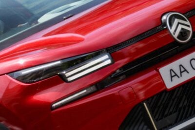 サンルーフ標準装備がうれしい！シトロエン「C4 MAX HYBRID Edition Lumière」発売