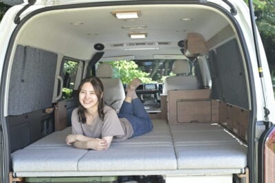キャンピングカーはもっと欲張れる！「車中泊を快適にしたい＋普段使いもしたい」“バンコン”という選択肢