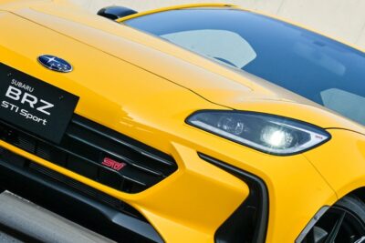 鮮烈なイエローの専用ボディカラー採用！スバル「BRZ」の限定特別仕様車「STI Sport YELLOW EDITION」発表