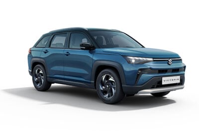 スズキがインドで新型SUV「ビクトリス」を発表！1.5Lのハイブリッド2タイプ＆CNG仕様を展開、室内イルミなども装備